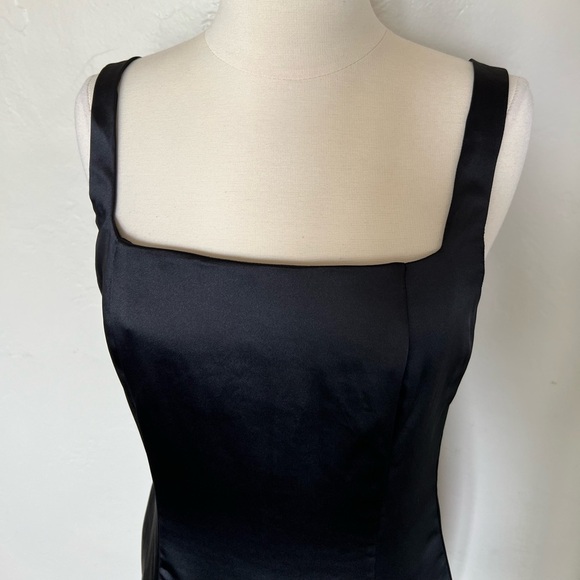 AQUA Black Satin Square Neck Mini Dress - Picture 3 of 5